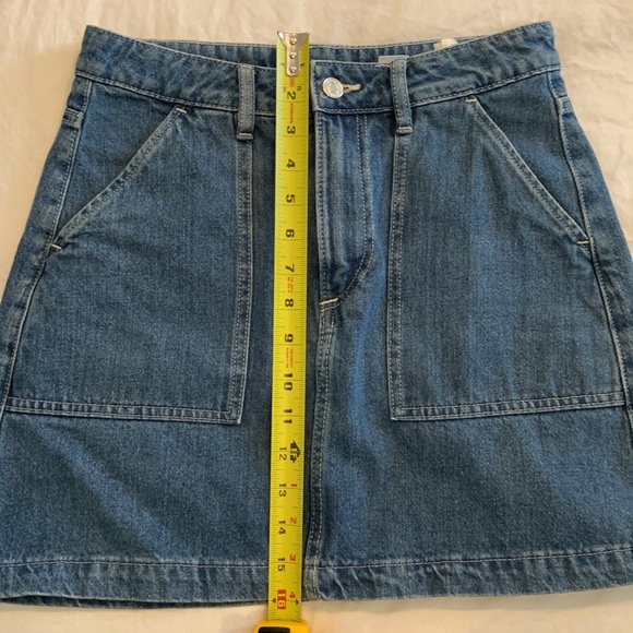 Denim mini skirt with oversized pockets - H&M &Denim US6 - Picture 7 of 7